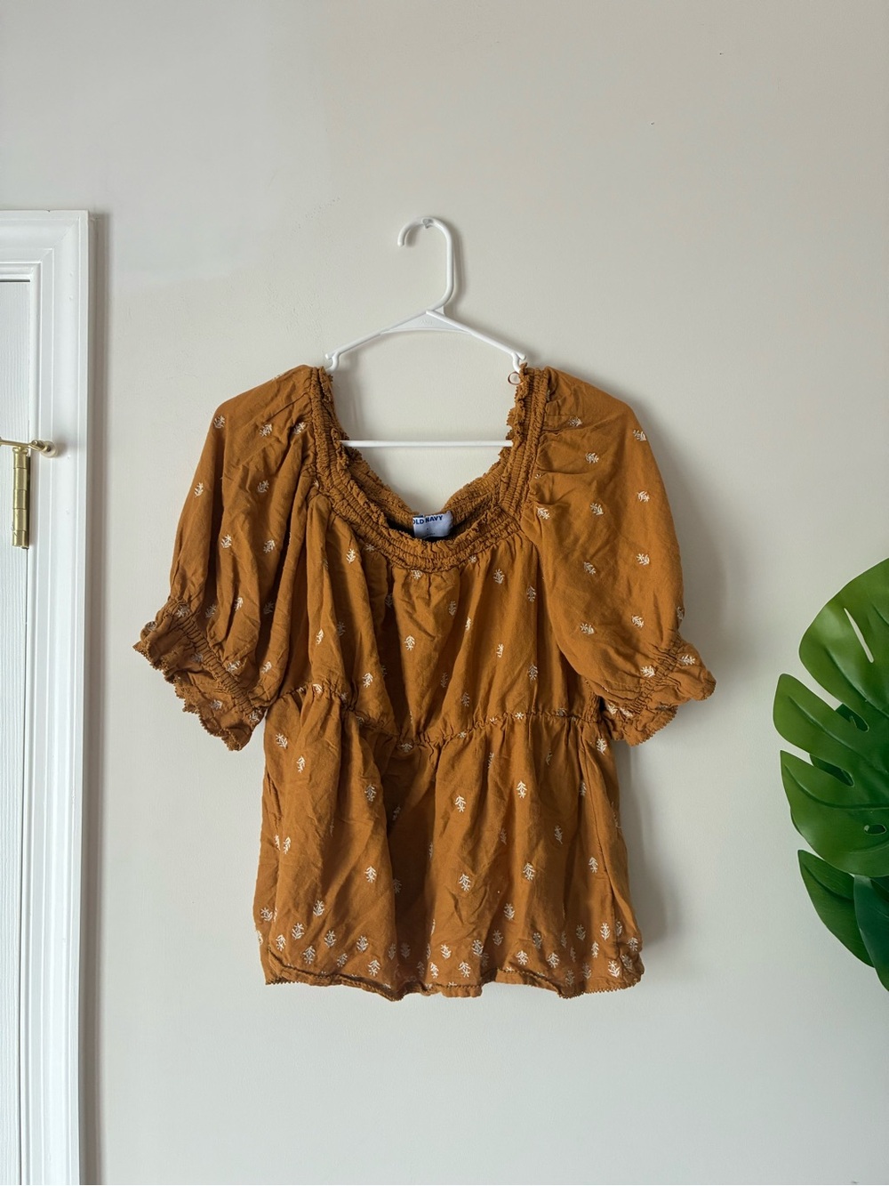 Old Navy Embroidered Puff Sleeve Top in Mustard